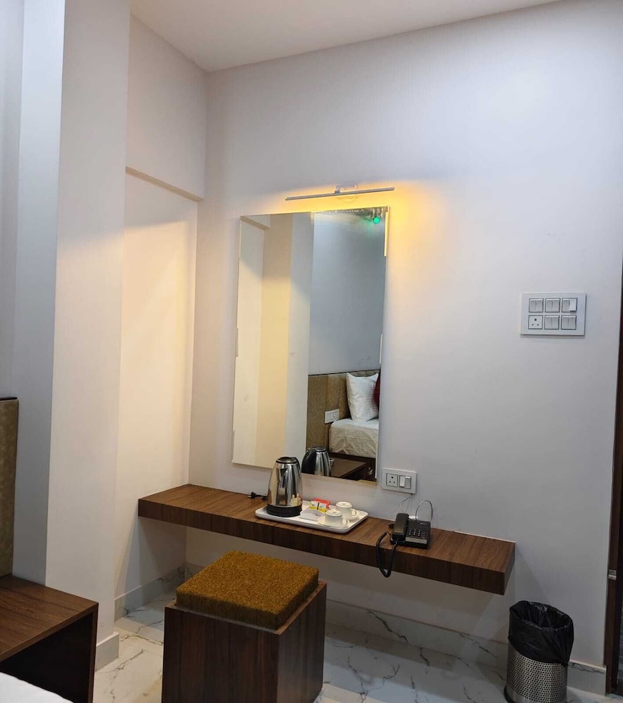 Basic Double Room photo 3