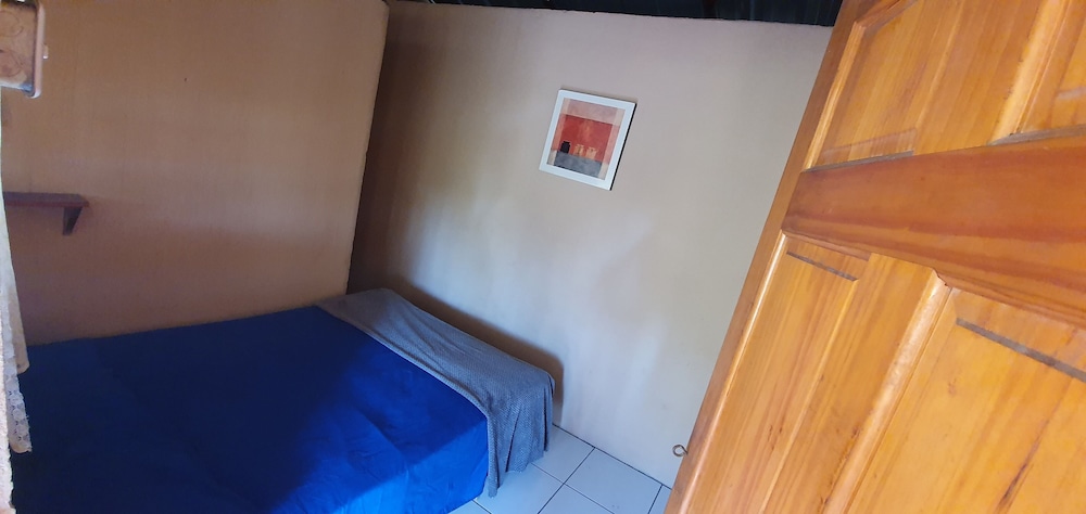 Basic Single Room (Fan) photo 2
