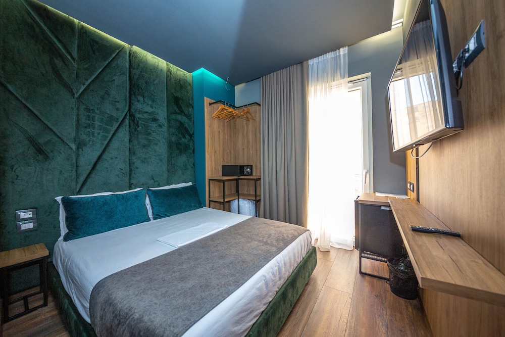 Standard Double Room, Balcony, Partial Sea View