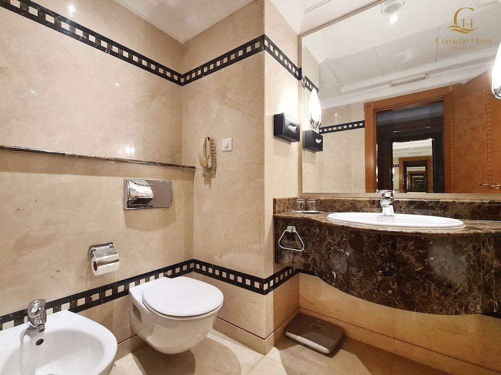 Superior Twin Room With City View photo 2