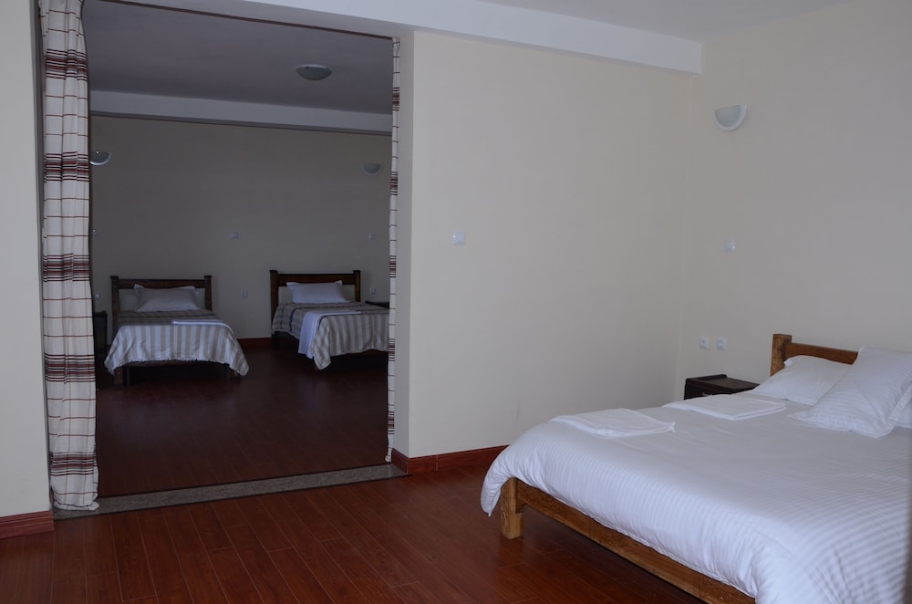 Classic Quadruple Room, 2 Bedrooms, Balcony, Mountain View