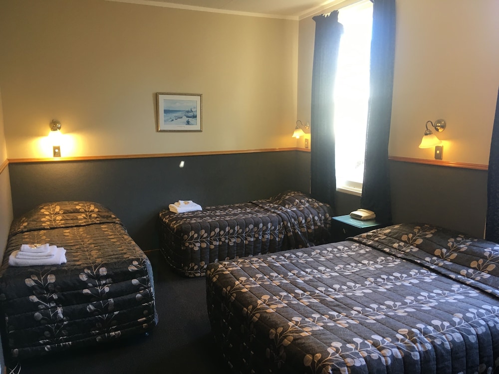 Standard Room - Sleeps 4 photo 1