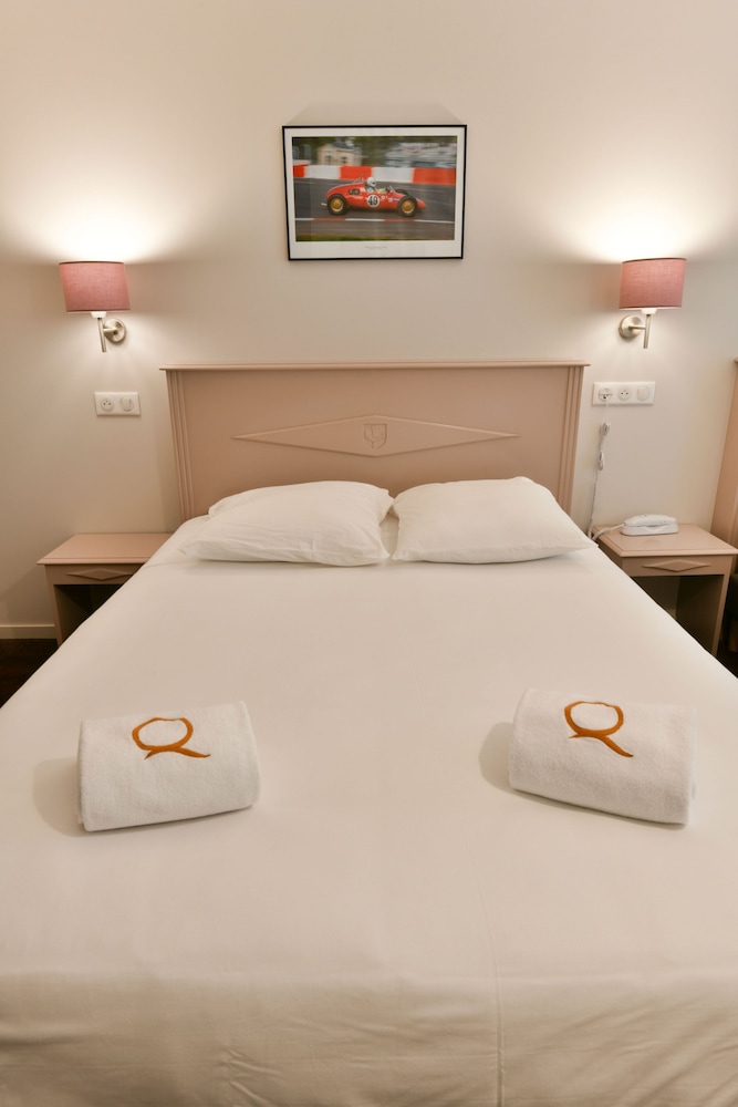 Standard Double Room - Photo 1