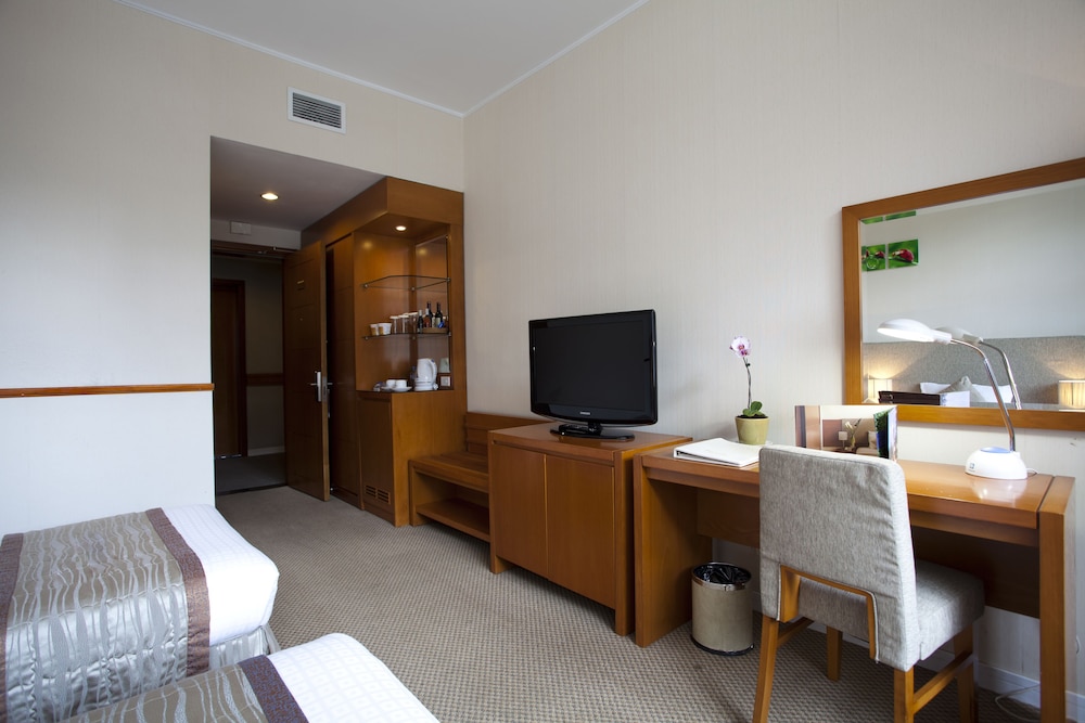 Superior Twin Room - Photo 7
