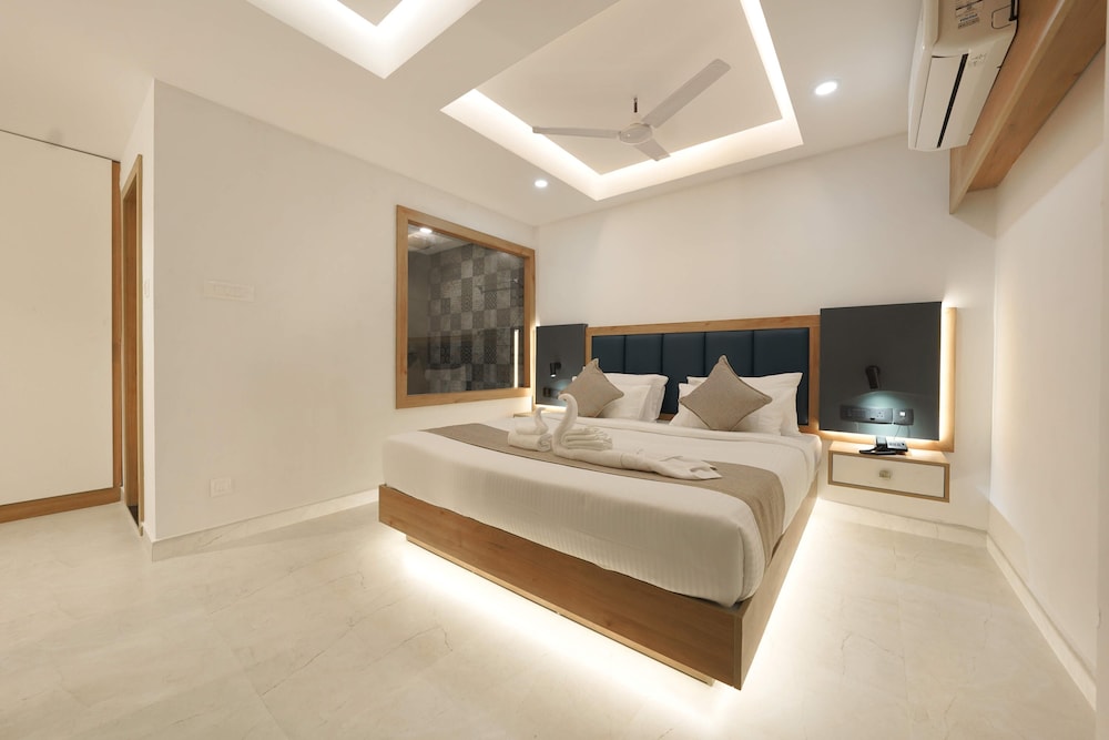 Royal Double Room