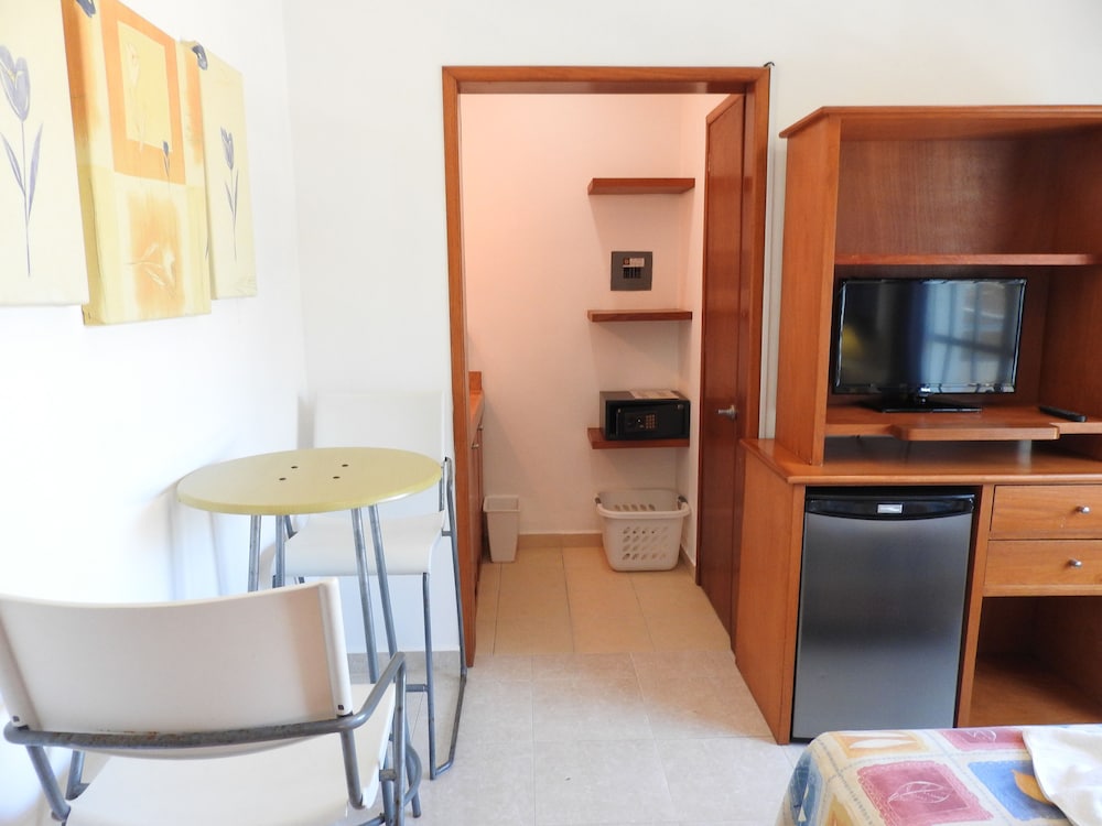 Standard Double Room, 1 Queen Bed photo 3