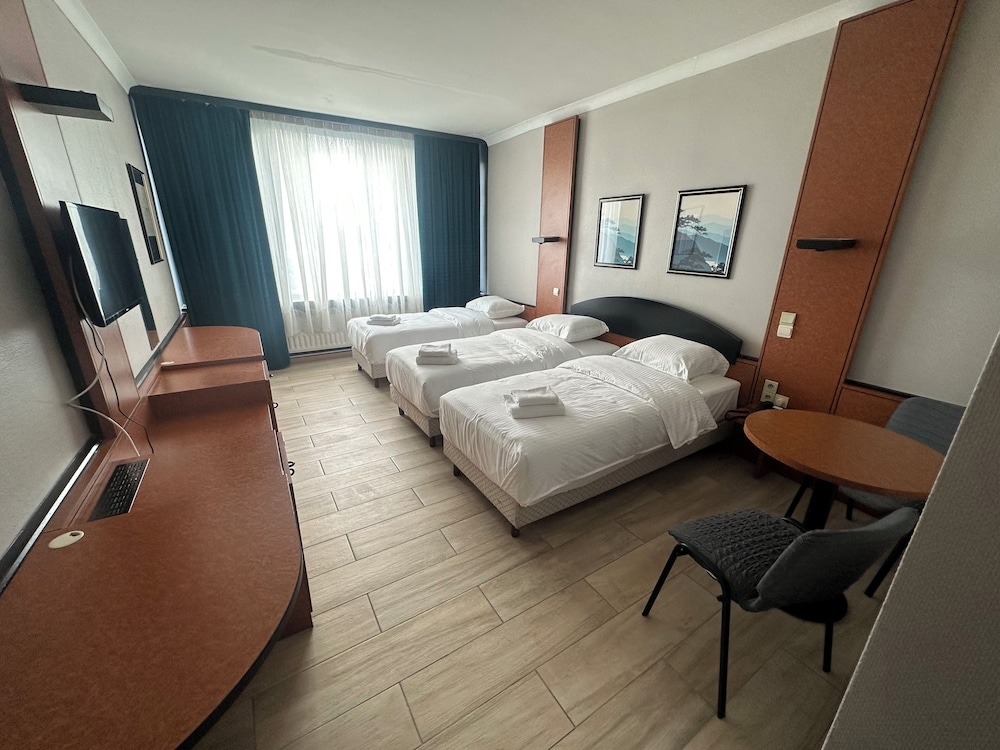 Business Triple Room