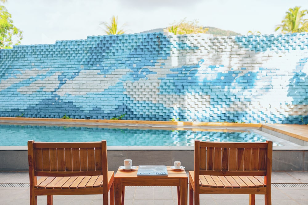 Deluxe Room, Pool Access photo 3