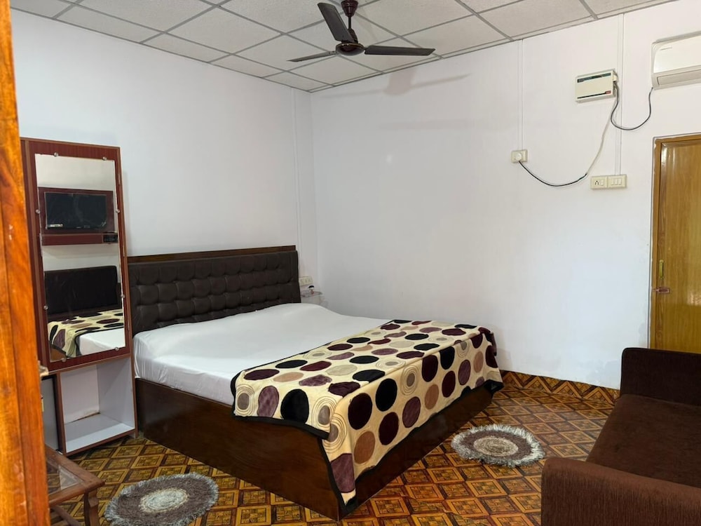 Deluxe Room - Photo 30