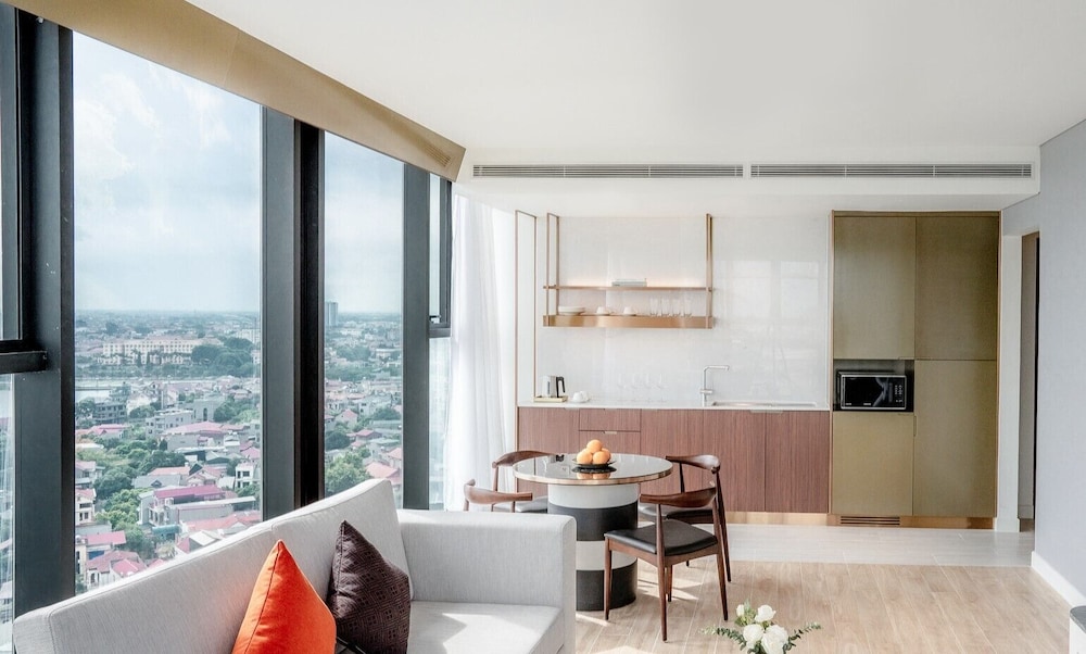 Suite, 1 King Bed, Club Lounge Access (Residence) - Photo 4