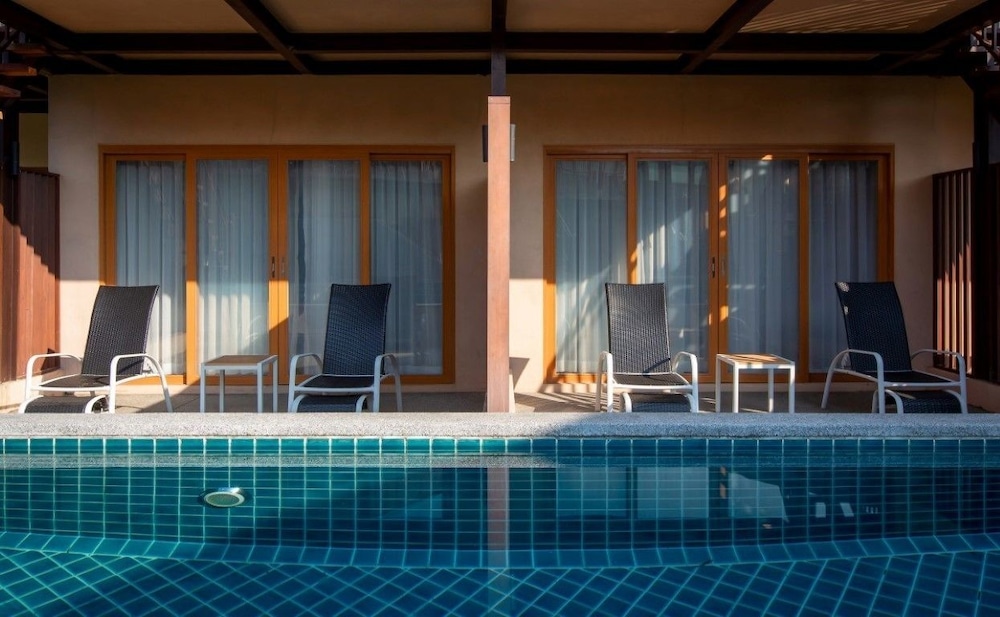 Premier Room Pool Access photo 1