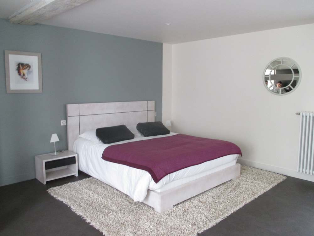 Family Room, Accessible photo 1