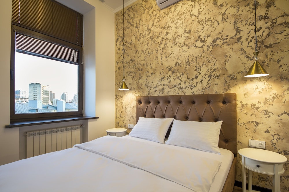 Design Studio Apartment - Velyka Vasylkivska St, 23