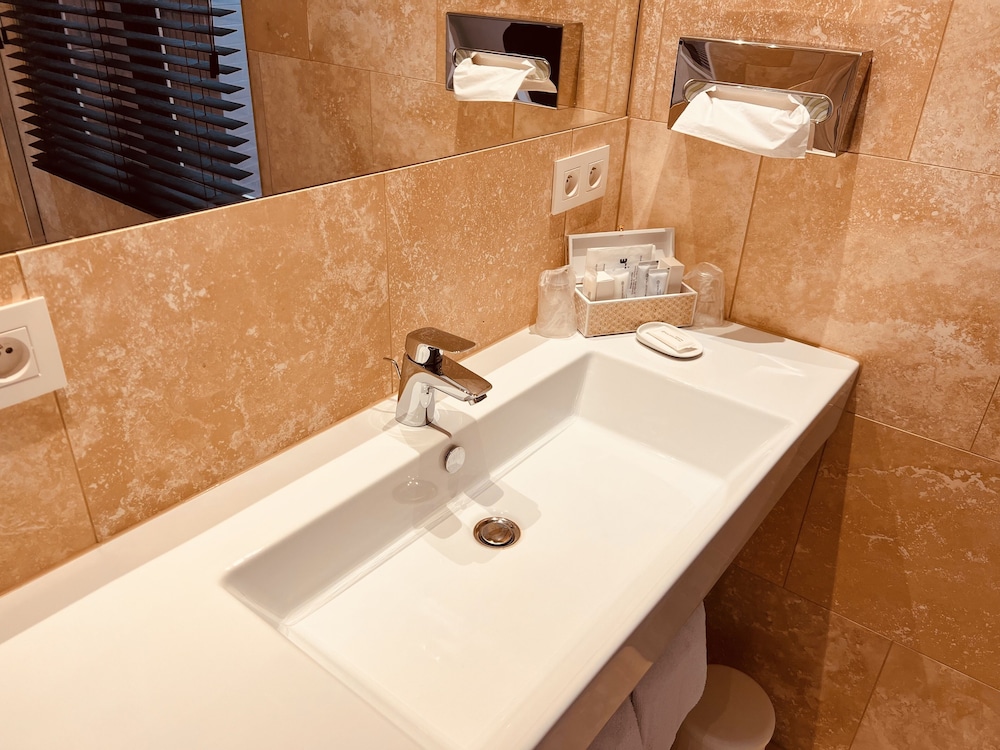 Superior Double Room (Prestige) - Photo 40