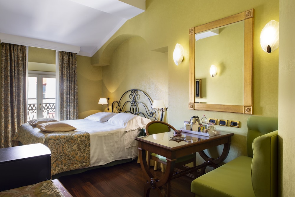 Deluxe Double or Twin Room - Photo 1