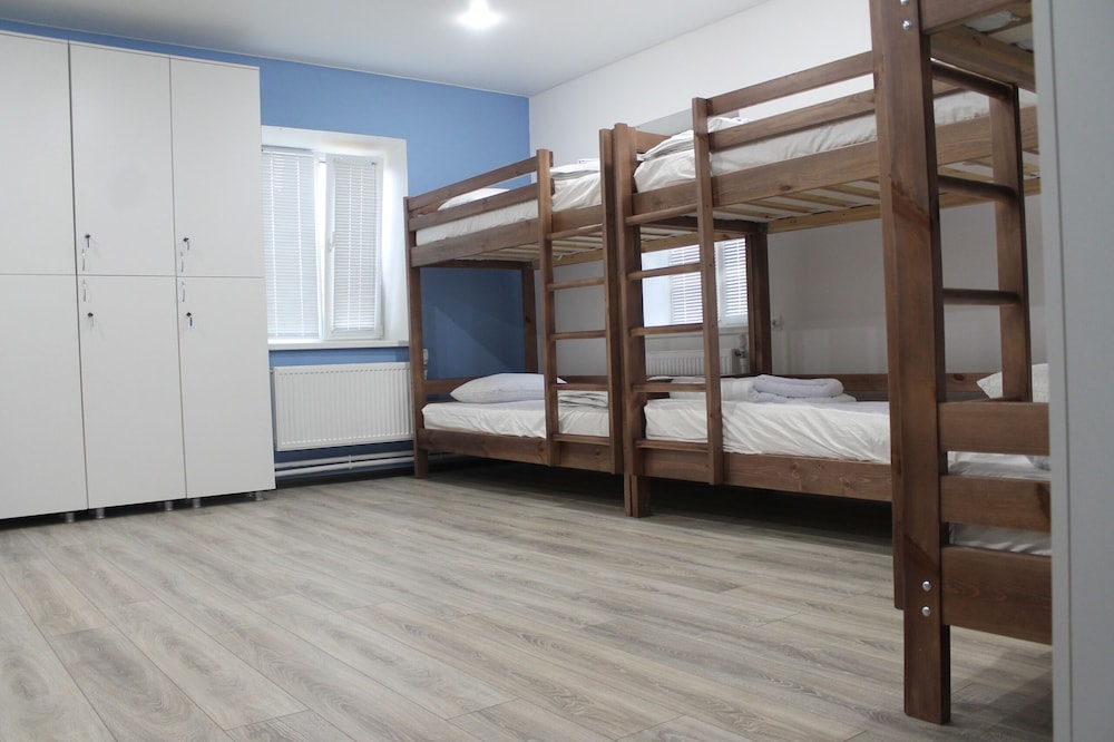 Bed In 6-Beds Mixed Dormitory Room photo 1