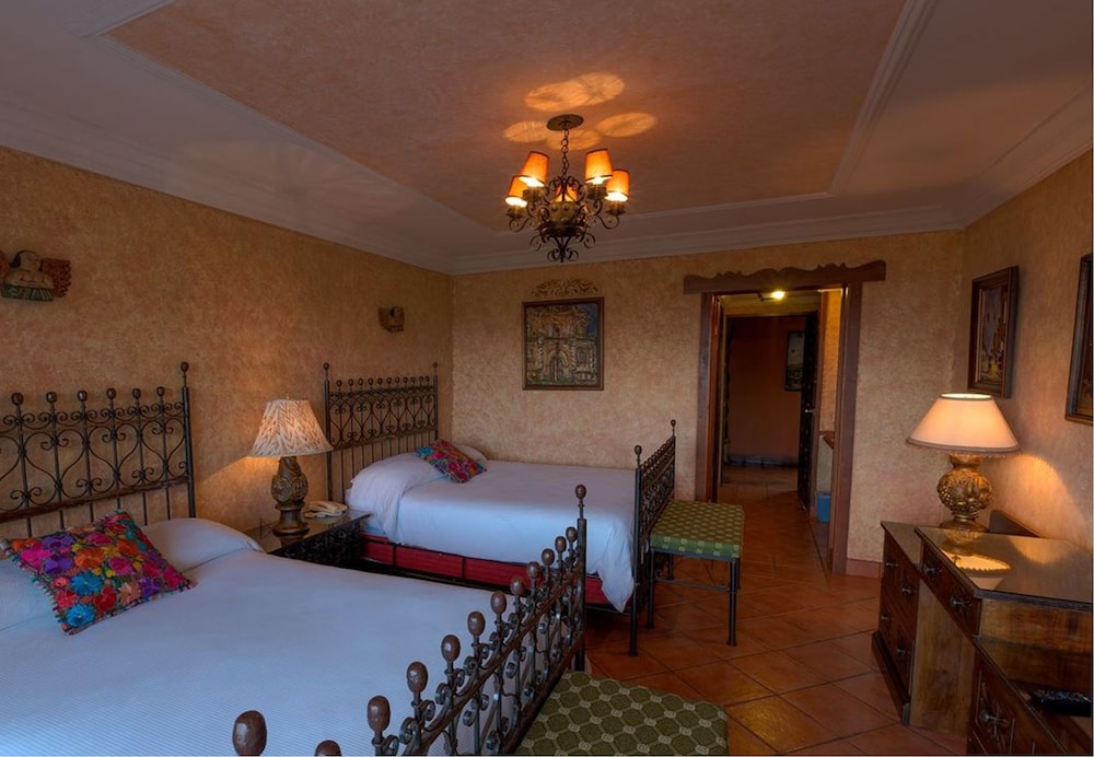 Basic Room, 2 Double Beds, Garden View photo 2