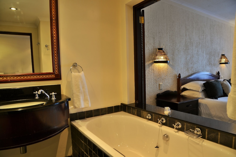 Standard Queen Room photo 3