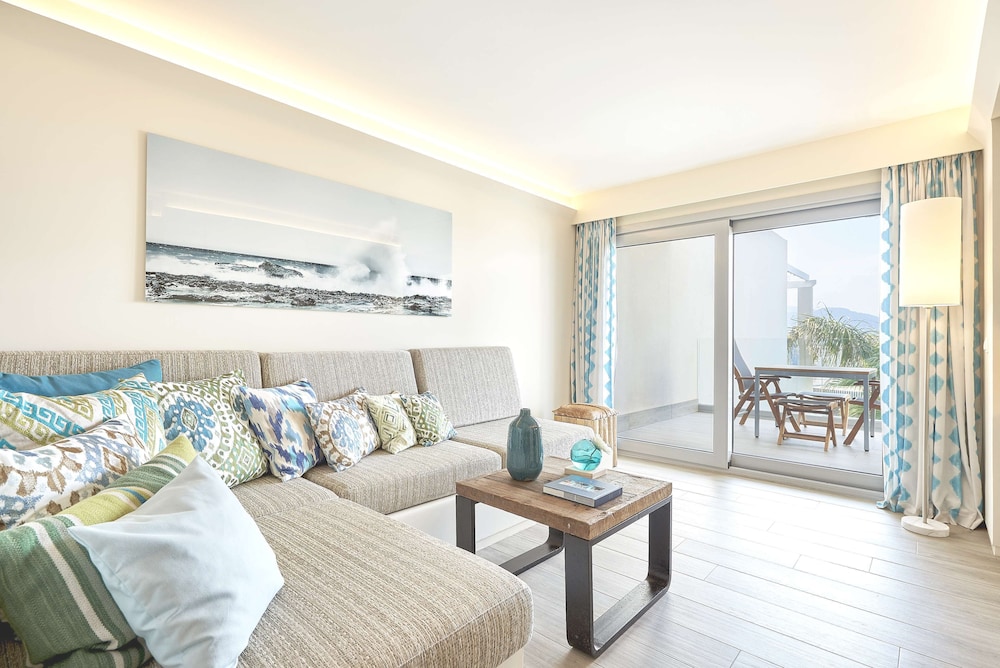 Suite (Laguna Infinity Suite- Family area)