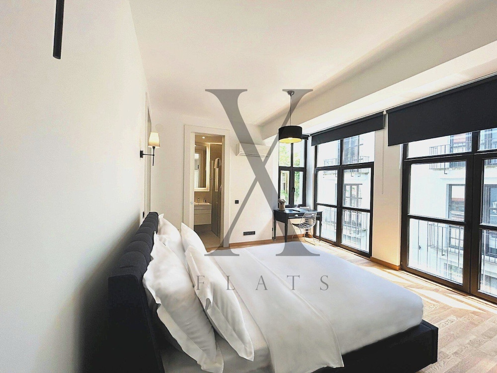 Deluxe Apartment photo 2