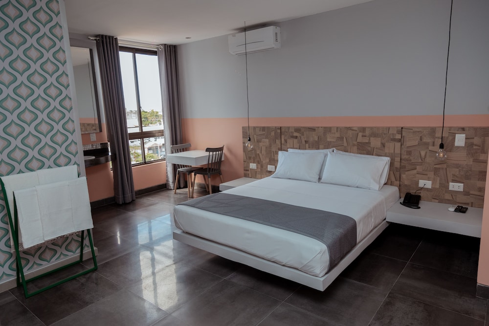 Standard Double Room, 1 King Bed photo 1