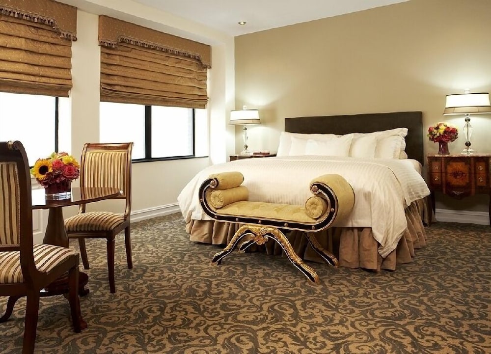 Deluxe Guestroom- King Bed