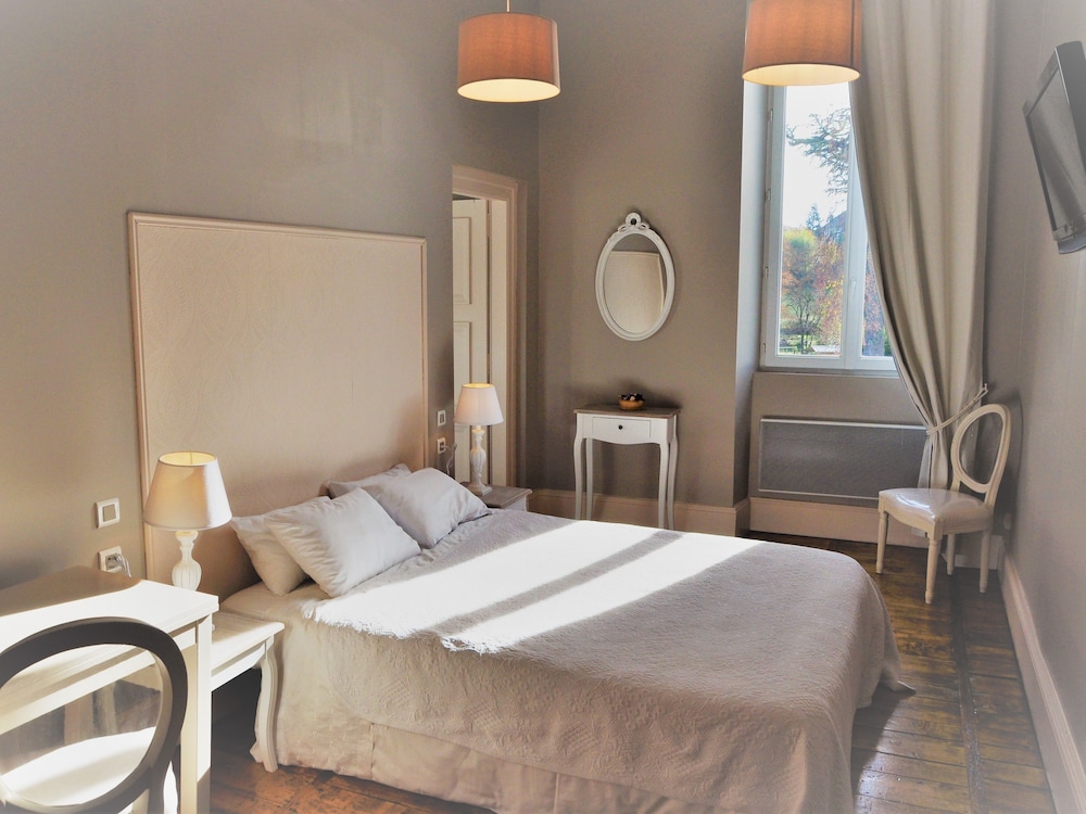 Standard Double Room, Ensuite, Garden View (Victoria) photo 1