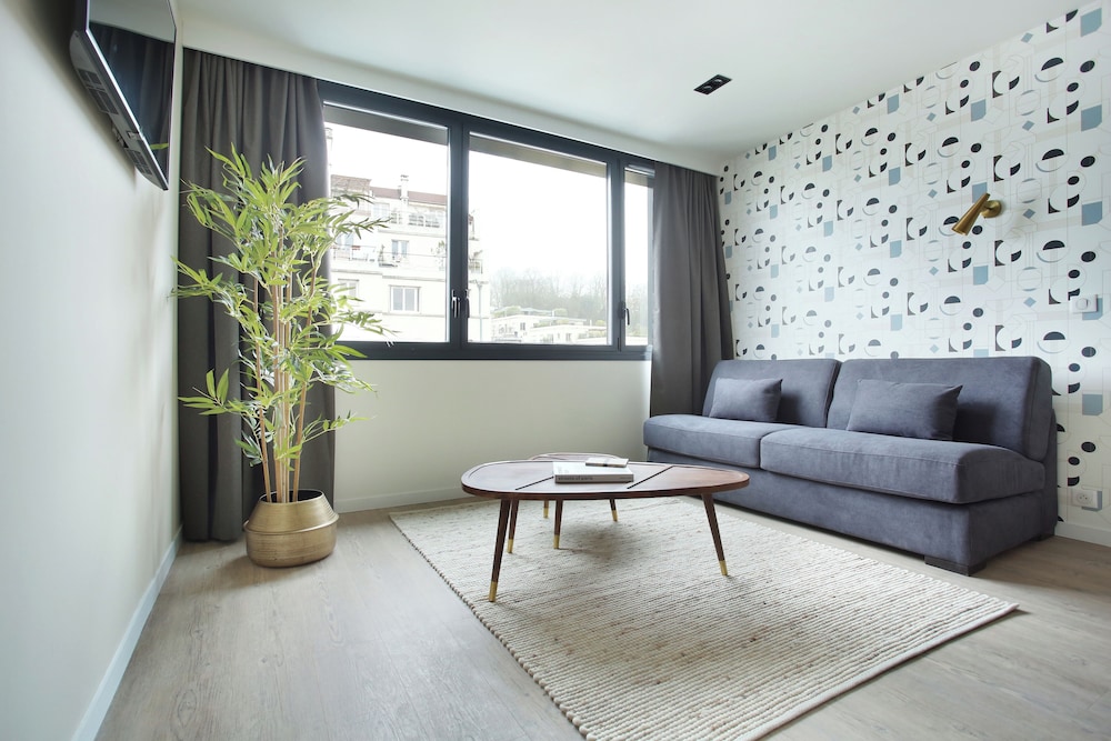 1 Bedroom Apartment with Sofa Bed - Photo 5