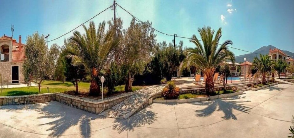 Family Villa, 3 Bedrooms, Pool Access, Sea View photo 2