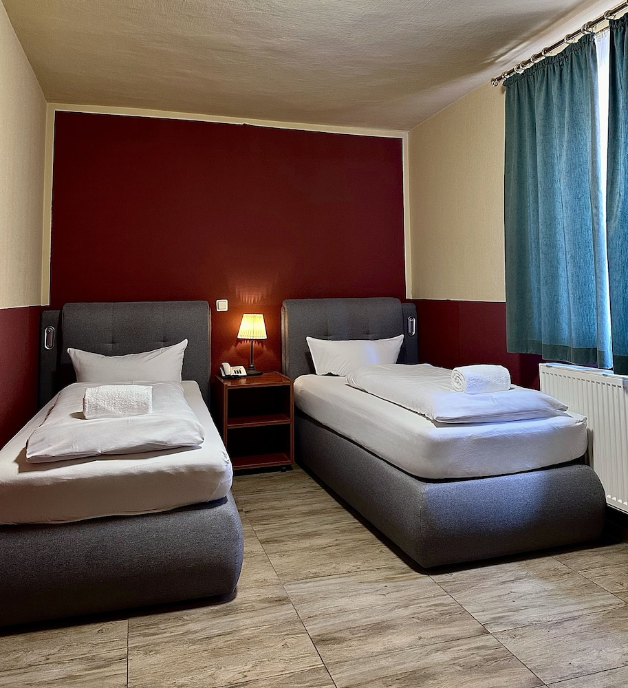 Economy Twin Room