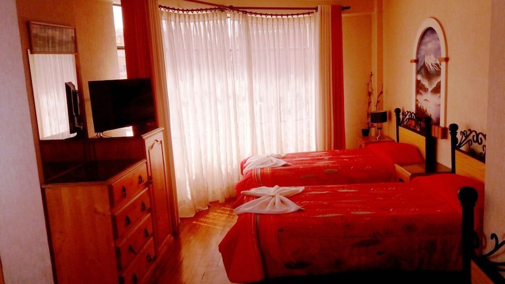 Twin Room, Shared Bathroom photo 2
