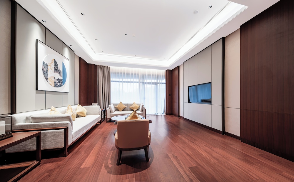 Luxury Suite, Courtyard View photo 3