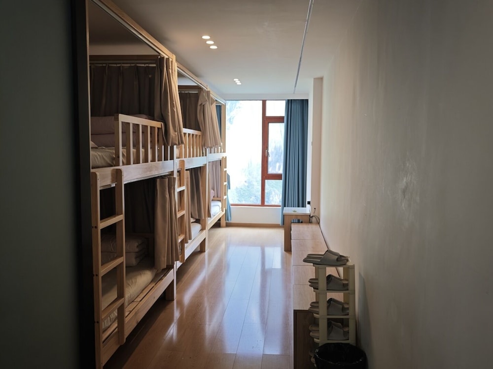 Basic Shared Dormitory, Men only, Hill View photo 1