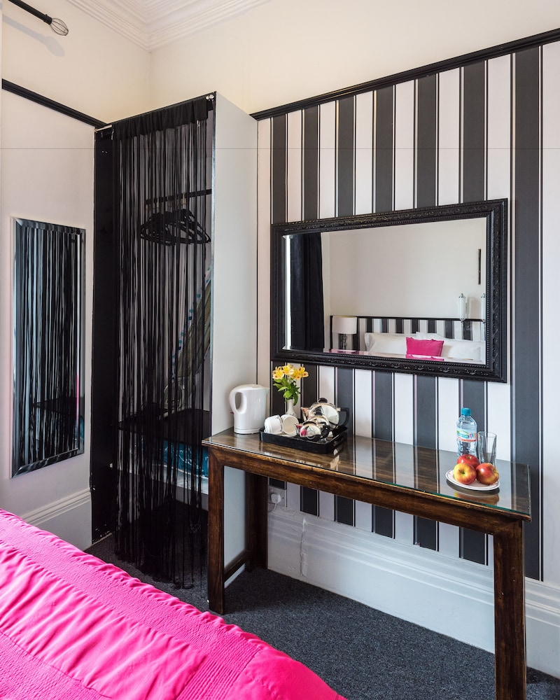 Superior Single Room photo 3