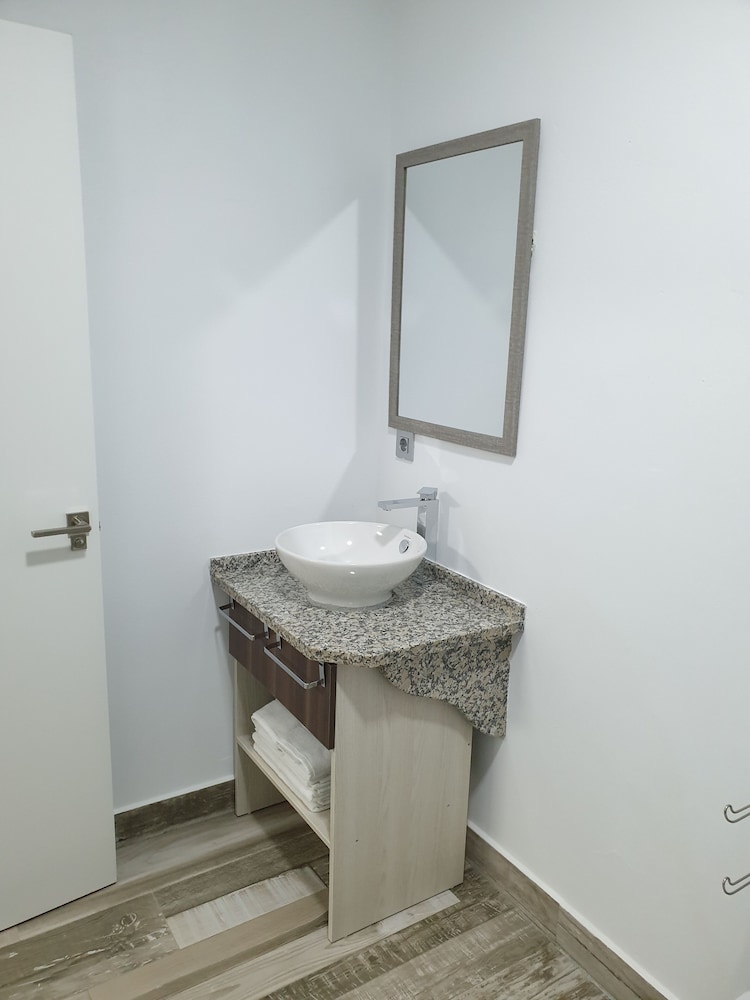 Standard Double Room (9) - Photo 3