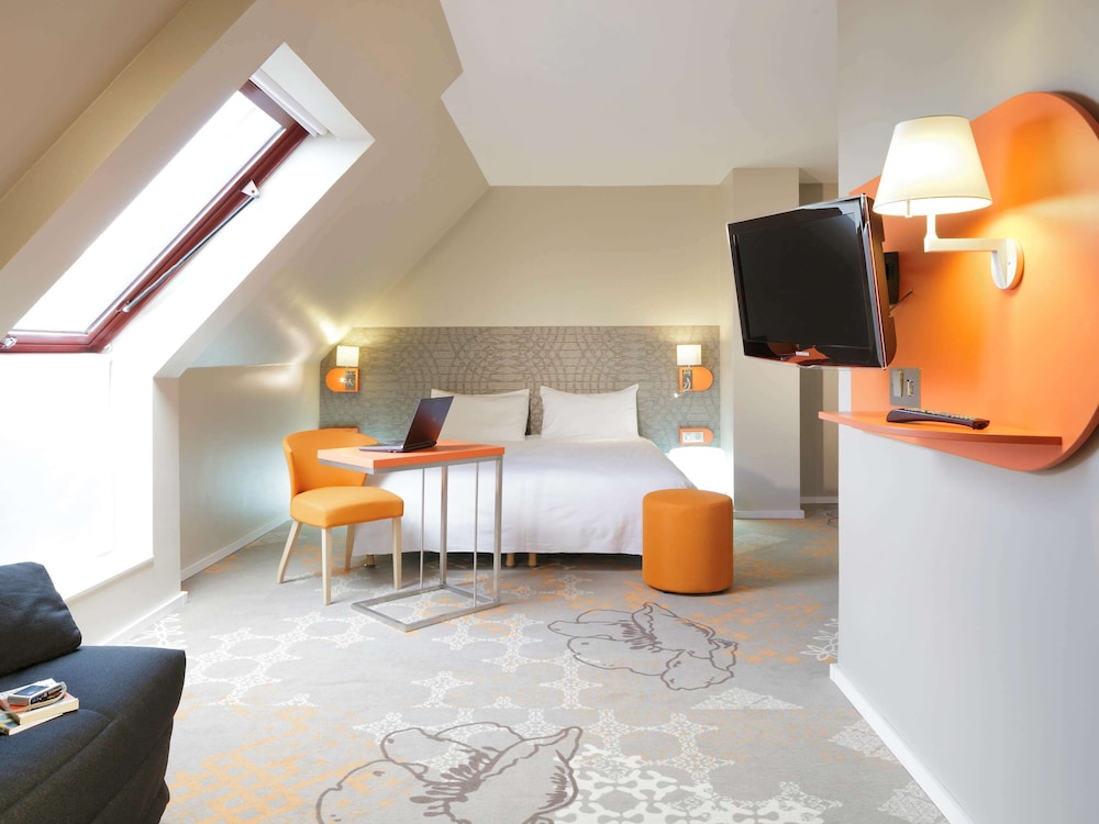 Superior Family room with 1 double bed, 1 sofa bed and 1 single bed - Photo 2