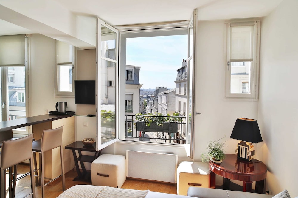 Family Apartment photo 2