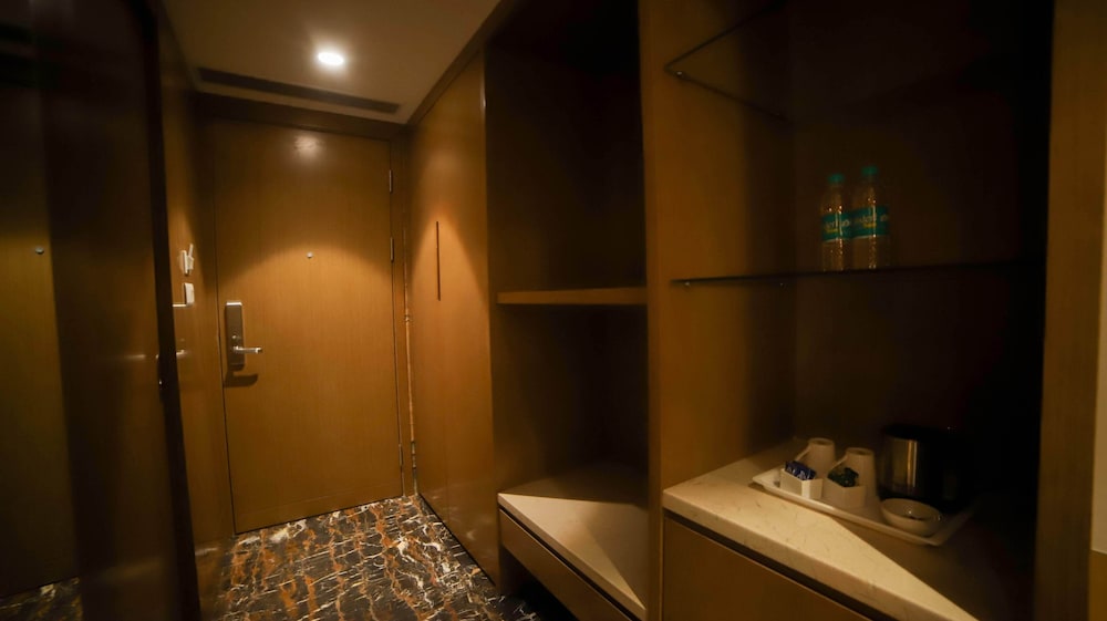 Business Room - Photo 4