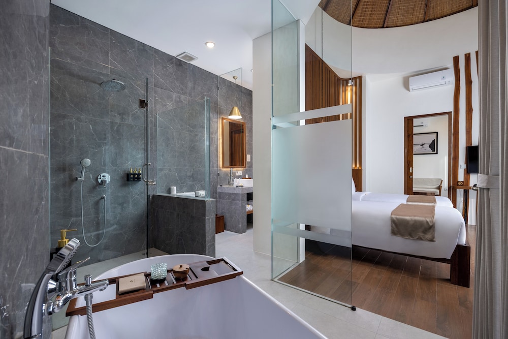 Villa, 2 Bedrooms, Pool View thumbnail 5