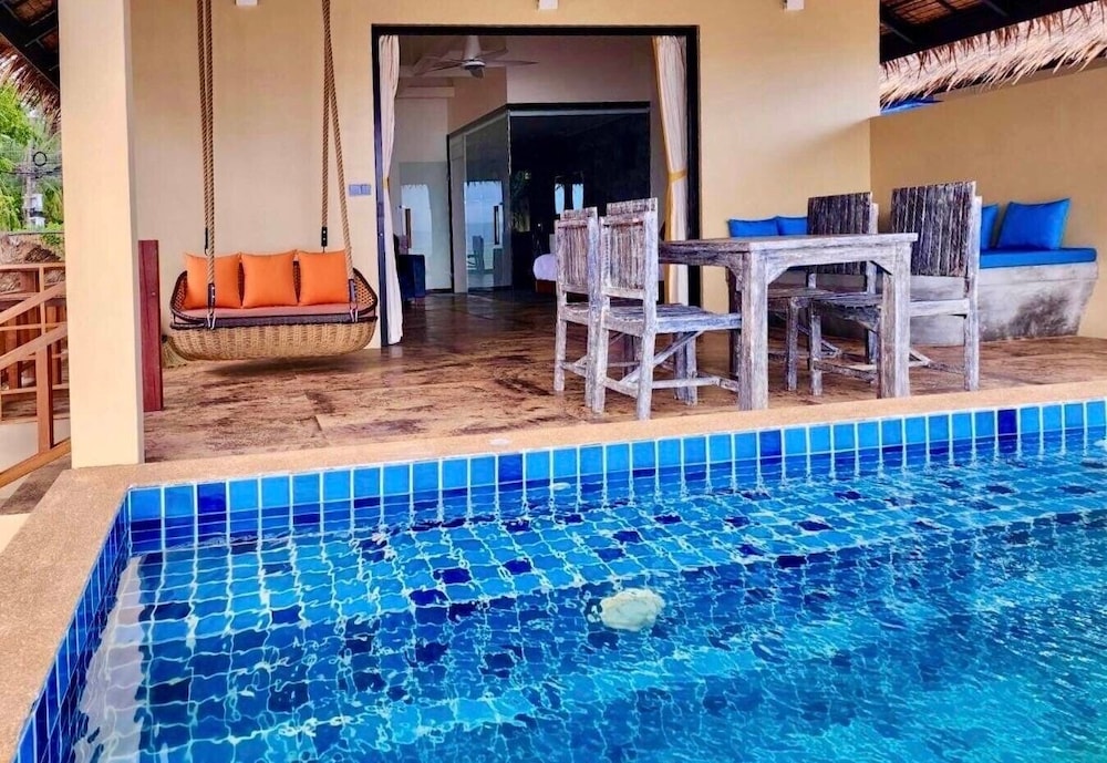 Beachfront Private Pool Villa - Photo 9