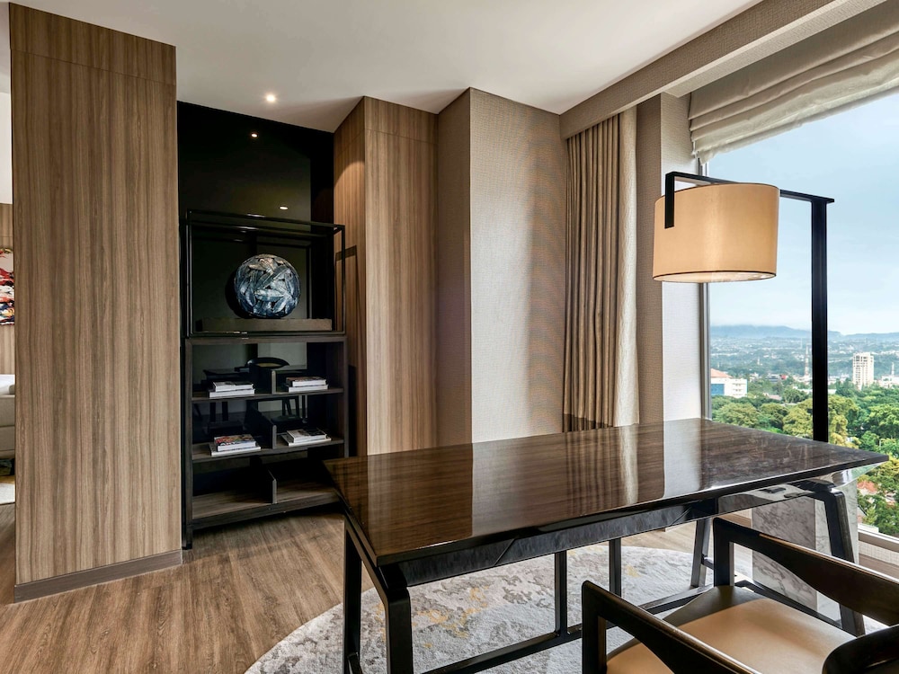 Junior Suite, 1 King Bed (Pullman) - Photo 3