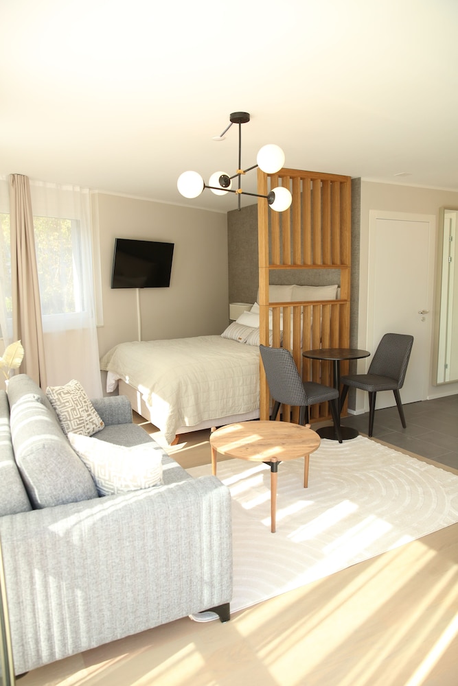 Basic Apartment