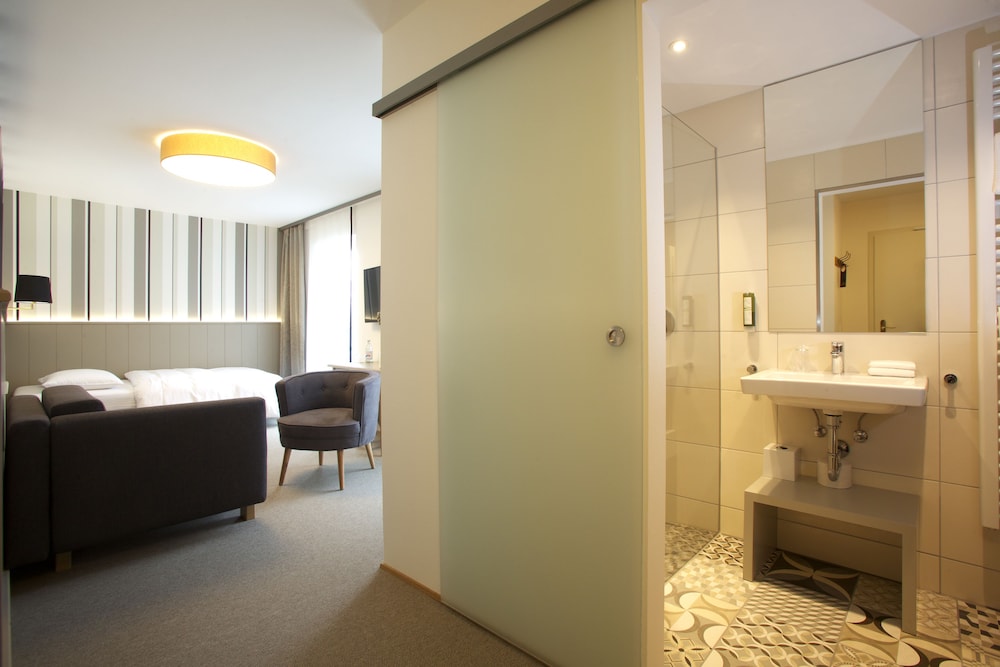 Premium Single Room