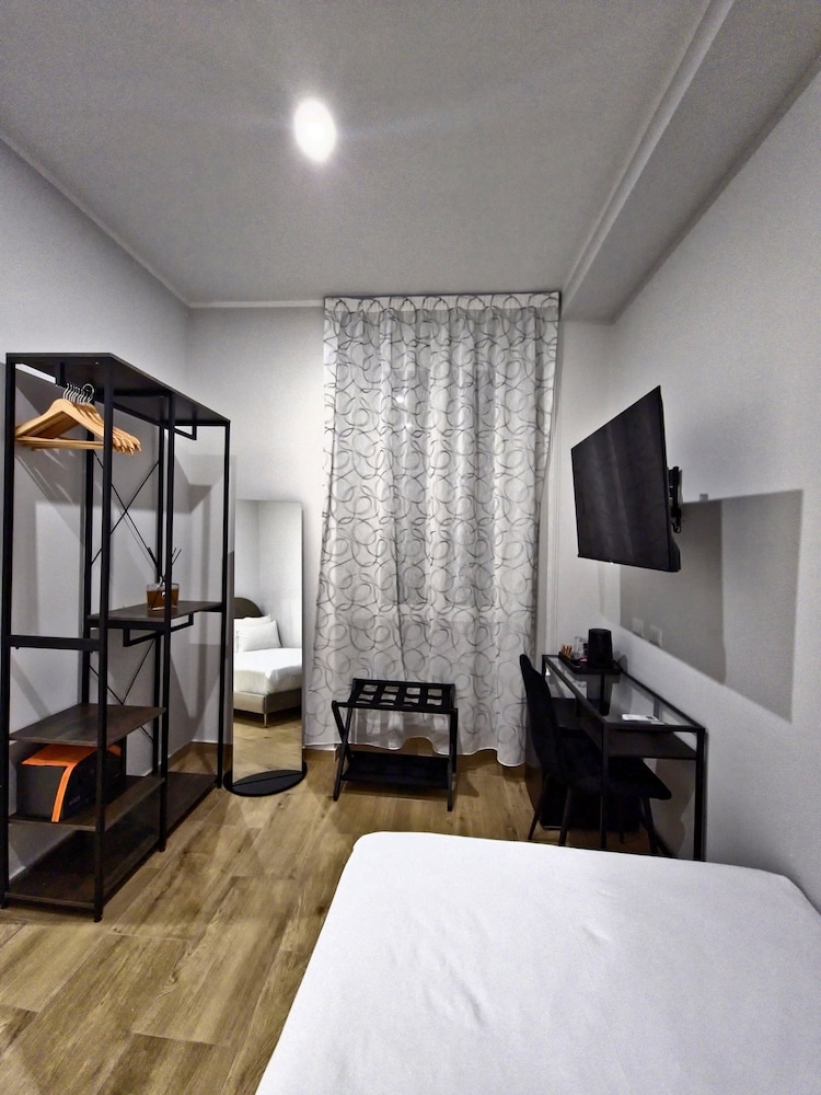 Basic Room, Non Smoking, Private Bathroom