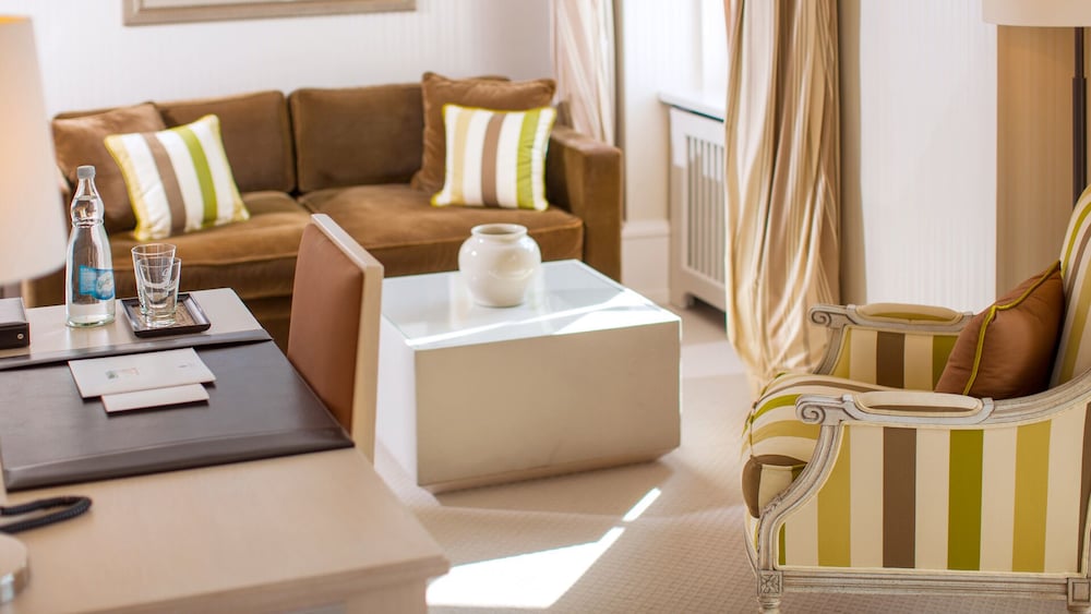 Junior Suite, 1 Bedroom, Non Smoking, Sea View thumbnail 5