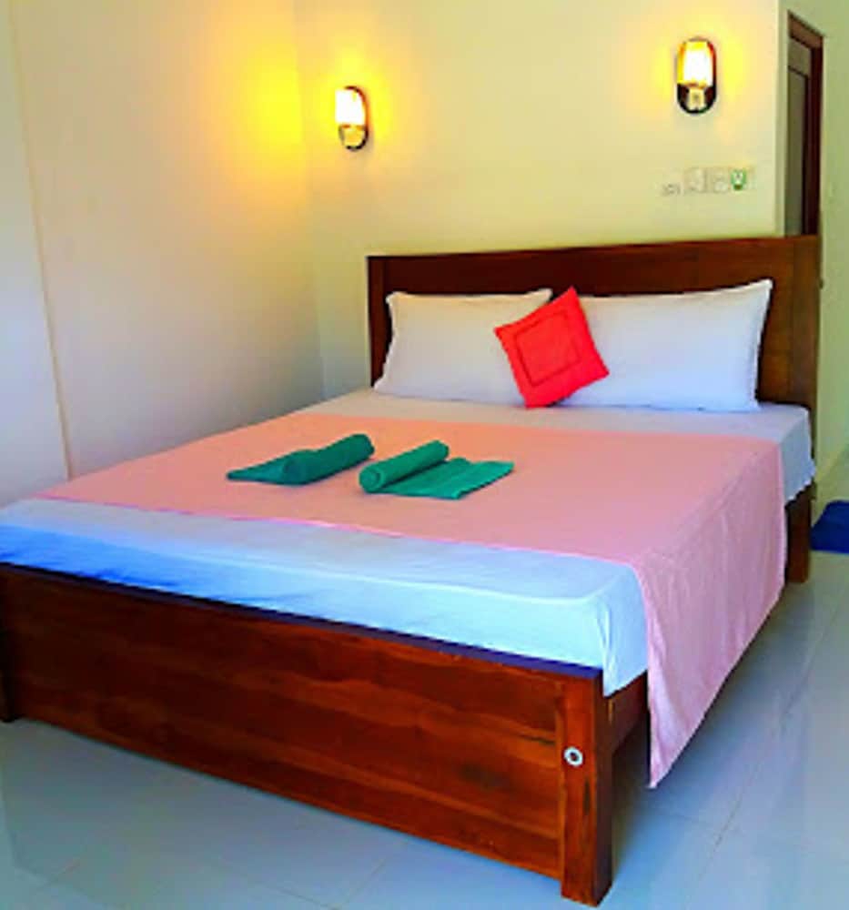 Standard Double Room, Smoking