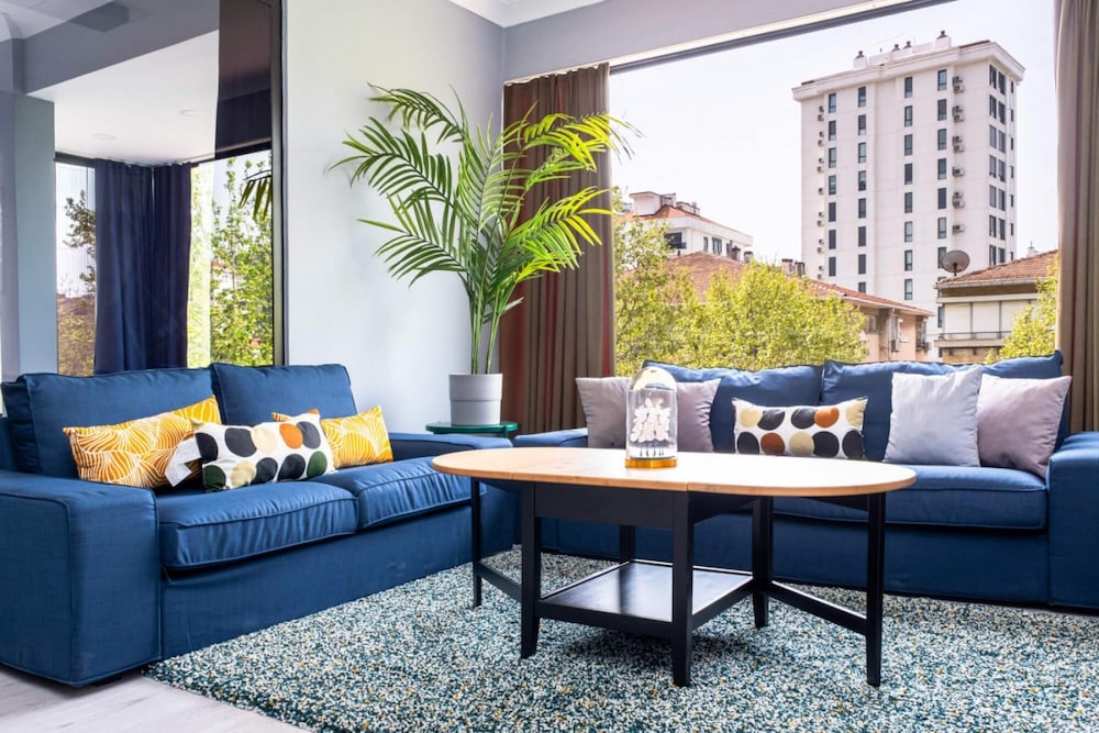 Apartment photo 2