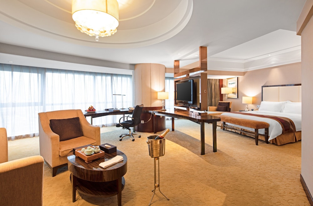 Superior Suite, Non Smoking - Photo 3