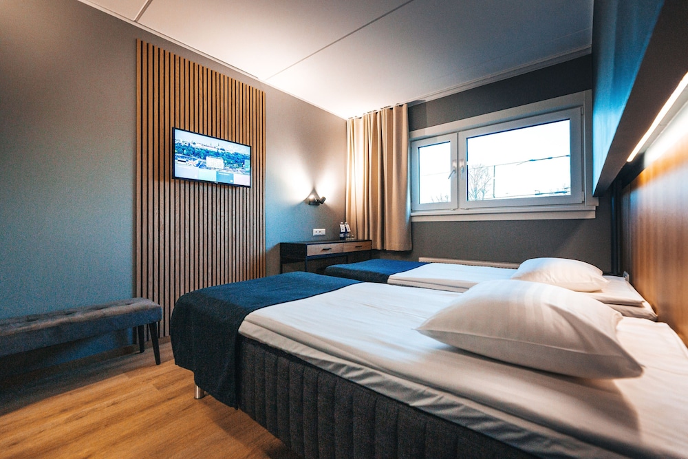 Standard Twin Room - Photo 2