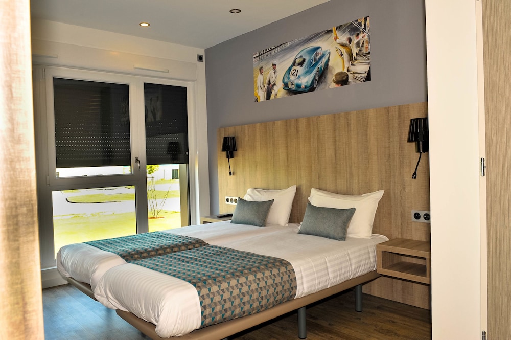 Family Quadruple Room photo 3